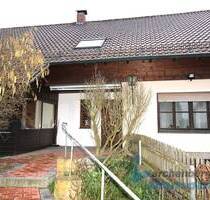 Großzügiges Einfamilienhaus mit Garten in Niederviehbach - Niederviehbach / Rothhaus