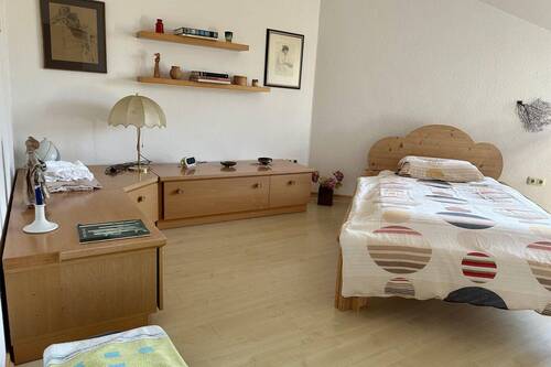 Schlafzimmer (Ansicht 2) - 