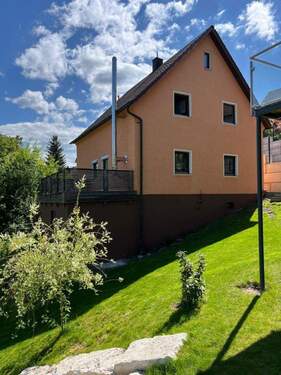 Außenansicht - Äußerst gepflegtes Einfamilienhaus, kernsaniert, absolut ruhige Lage in Lappersdorf