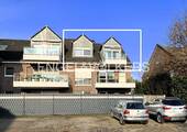 Ansicht vom Parkplatz - Charmante 2-Zimmer-Wohnung in Moers Schwafheim: Moderne Eleganz mit Süd-Balkon und perfekter Anbindung