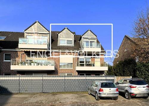 Ansicht vom Parkplatz - Charmante 2-Zimmer-Wohnung in Moers Schwafheim: Moderne Eleganz mit Süd-Balkon und perfekter Anbindung