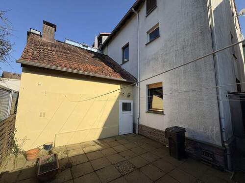 Innenhof mit Anbau - Doppelhaushälfte mit 100,00 m&sup2; in Blomberg zum Kaufen