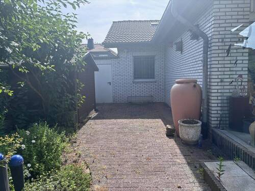 Zugnag Garage - 