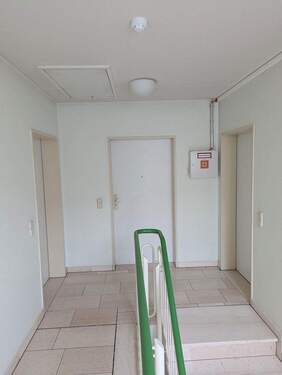 Wohnungseingangstüre - 2 Zimmer Etagenwohnung in Nürnberg