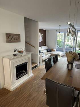 Bild 1 - Neuwertiges Reihenmittelhaus in Abstatt (Kreis Heilbronn)