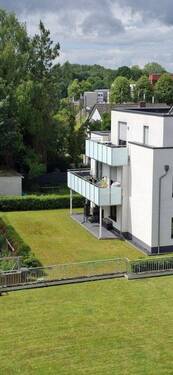 Hausansicht - 2 Zimmerwohnung mit Dachterrasse in Niederkassel Ranzel