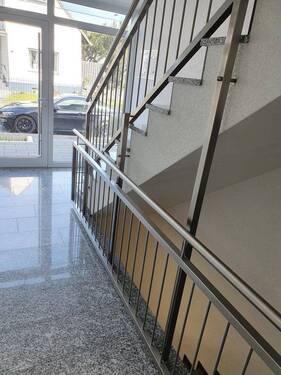 Treppenhaus - Etagenwohnung mit 57,60 m&sup2; in Niederkassel zur Miete