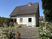Außenansicht seitlich - Ihr neues Zuhause mit Potenzial und Platz für Ideen in Westerweyhe!