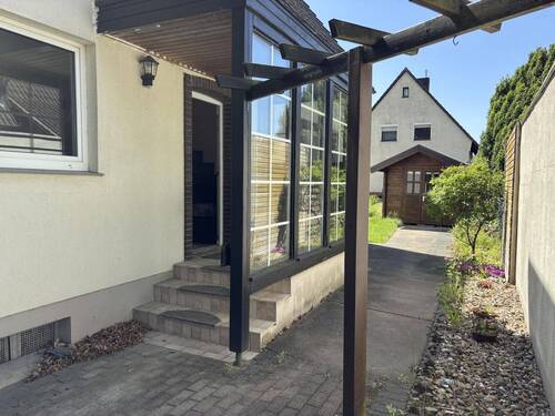 Eingang - 5 Zimmer Einfamilienhaus in Uelzen