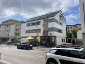 DG Wohnung Außenansicht - * Großzügige 3 Zimmer-Wohnung mit Garage *