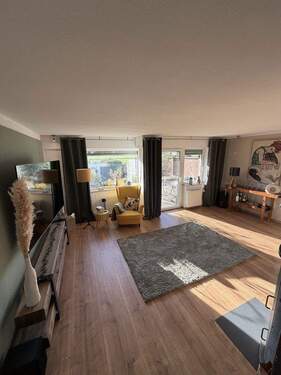 Wohnzimmer - 5 Zimmer Reihenendhaus in Mönchengladbach