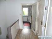 Flur Obergeschoss mit Blick Richtung Bad - 