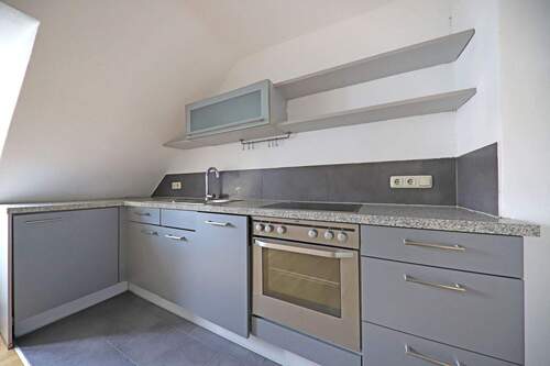 Küchenzeile - Etagenwohnung mit 48,00 m&sup2; in München zum Kaufen