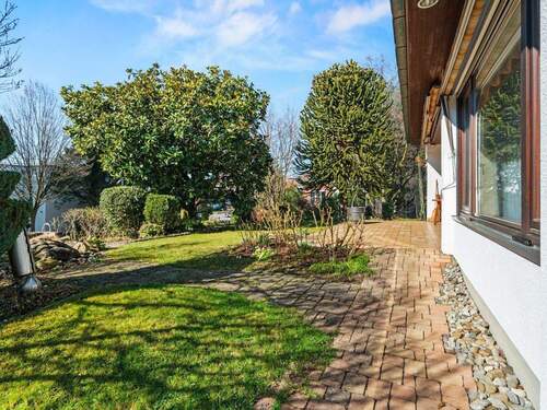 Schön eingewachsener Garten - 