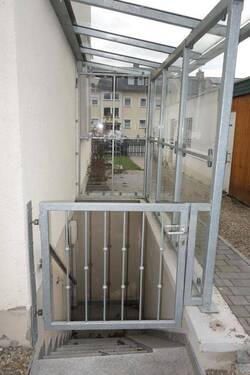 Kelleraussenabgang.JPG - 