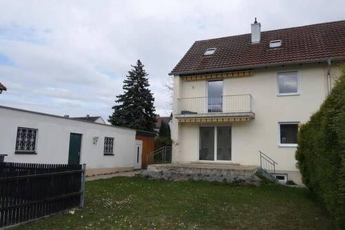 Ansicht.JPG - 5 Zimmer Doppelhaushälfte in Straubing