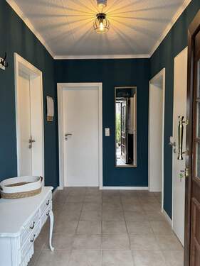 gefliester Eingangsbereich - 