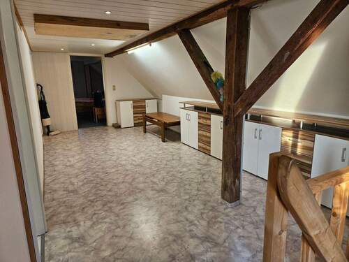 Flur im Dachgeschoss.jpg - 