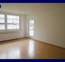 City-Wohnung im Grünen* renovierte 3 Zimmer mit Balkon, guter Schnitt, Tageslichtbad mit Wanne - Bielefeld Innenstadt