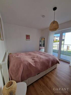 Schlafzimmer mit Balkon - 