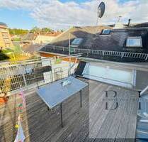 Viel Platz für Ihre Ideen - Einfamilienhaus mit Dachterrasse und Ausbaumöglichkeit - Crimmitschau