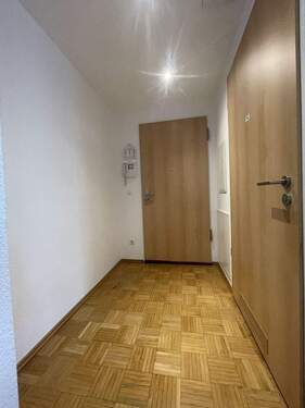 Flur - 1 Zimmer Etagenwohnung in Oranienburg / Lehnitz