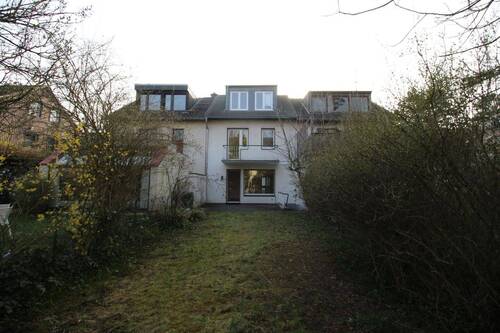 Rückansicht - 4 Zimmer Reihenmittelhaus zum Kaufen in Düsseldorf