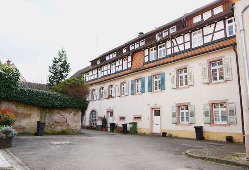 Hausansicht - 4 Zimmer Etagenwohnung zum Kaufen in Kenzingen
