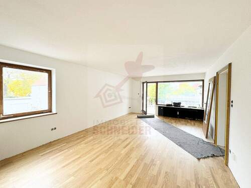 Wohnzimmer I - 2 Zimmer Etagenwohnung zur Miete in München