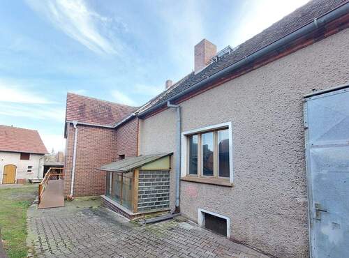 Hofansicht mit Nebengelass - 