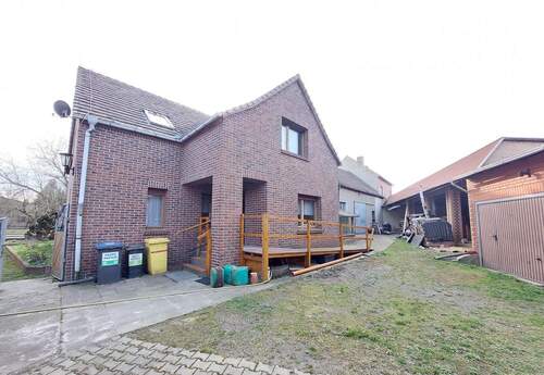 Hofansicht - 6 Zimmer Einfamilienhaus zum Kaufen in Vetschau