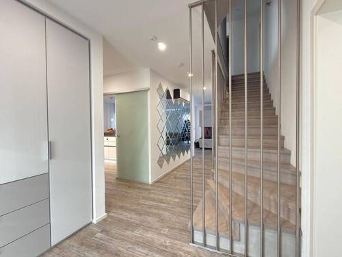 Flur - Treppenhaus - 