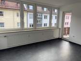 Wohnen/Schlafen - 1-Zimmer-Wohnung mit Balkon und kleiner Küchenzeile - Stadtteil Rennweg.