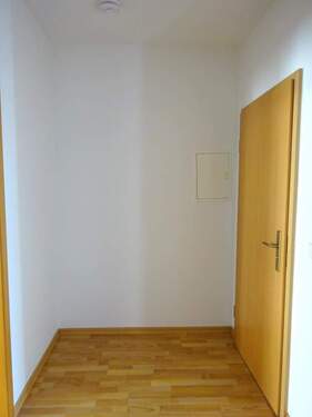 Flur - Etagenwohnung mit 43,00 m&sup2; in Gera zur Miete