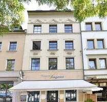 Wohnen mitten im Leben Würzburgs: Juliuspromenade, Nähe Alter Kranen