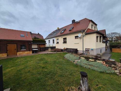 Hausansicht - 6 Zimmer Doppelhaushälfte in Leipzig