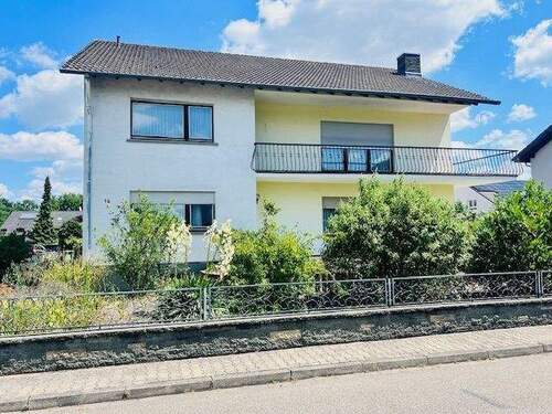 3 - 5 Zimmer Mehrfamilienhaus, Wohnhaus in Waghäusel