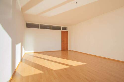 Wohnzimmer1 - Etagenwohnung mit 80,00 m&sup2; in Waldshut-Tiengen zum Kaufen