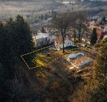 Baugrundstück mit Potenzial - Ruhige Hanglage, Blick ins Grüne & S-Bahn-Nähe in Kirchseeon
