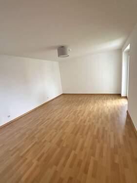 Wohnbereich - Etagenwohnung mit 68,00 m&sup2; in Glashütten zum Kaufen