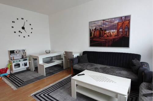 Wohnzimmer - 2 Zimmer Etagenwohnung zum Kaufen in Solingen