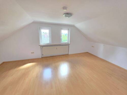 Schlafzimmer - 3 Zimmer Etagenwohnung zur Miete in Coburg