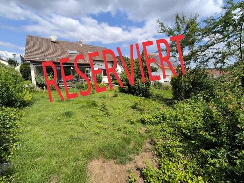 Reserviert - **Familientraum** Einfamilienhaus mit Garten in ruhiger zentraler Wohnlage der Stadt Bogen