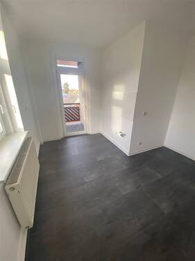 sep. Küche mit Balkonzugang - 