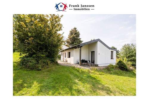 18331 Außenansicht - Neuer Preis! Bungalow im Feriendorf Dronkehof - 3 Schlafzimmer, Terrasse & Kriechspeicher