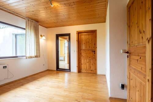 18331 Wohnzimmer - Mehrfamilienhaus, Wohnhaus mit 56,00 m&sup2; in Daun zum Kaufen