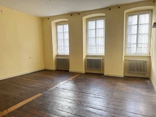 großes Zimmer im Obergeschoss - 