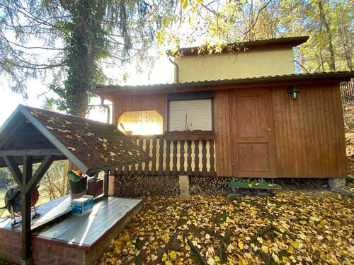 Seitenansicht - Mehrfamilienhaus, Wohnhaus mit 20,00 m&sup2; in Rudolstadt zum Kaufen