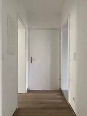 Flur - 3 Zimmer Etagenwohnung zur Miete in Nürnberg