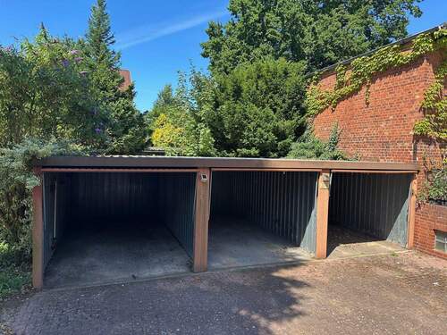 mit 3 Garagen - 5 Zimmer Einfamilienhaus in Winsen (Luhe)